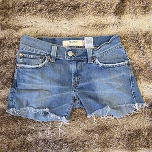 Levi’s Slouch Low Rise Shorts | Y2K Boho Denim | Frayed Hem Vintage Fit | 7 JR